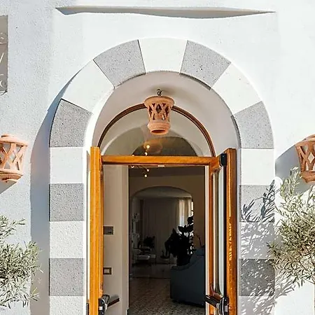 Zi'ntonio Ξενοδοχείο 3*