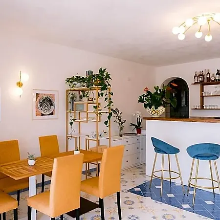 Ξενοδοχείο Zi'ntonio 3*