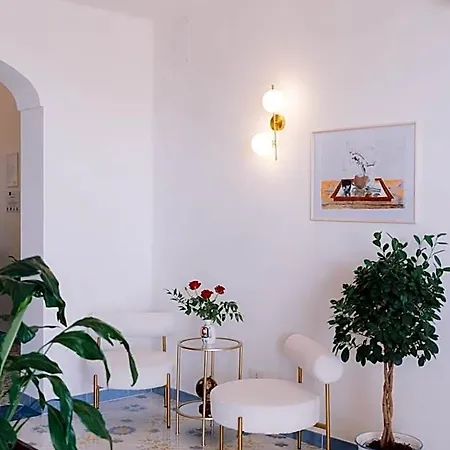 Zi'ntonio Hotel 3*